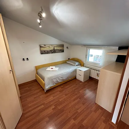Daisy House * Triest
